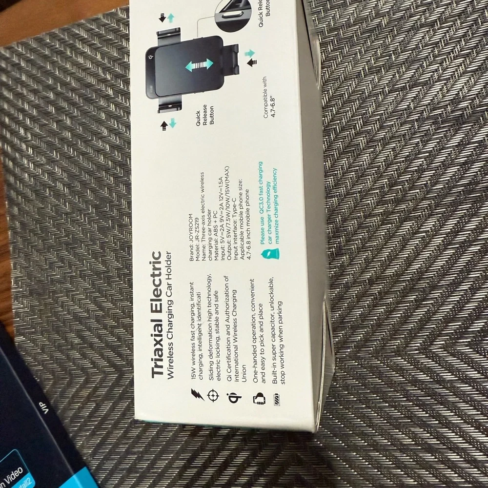 Joyroom Triaxial Electric Wireless Charging Car Holder